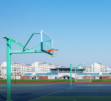 學(xué)?；@球架安裝